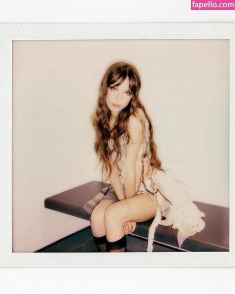 Holly Humberstone pretty actress pics