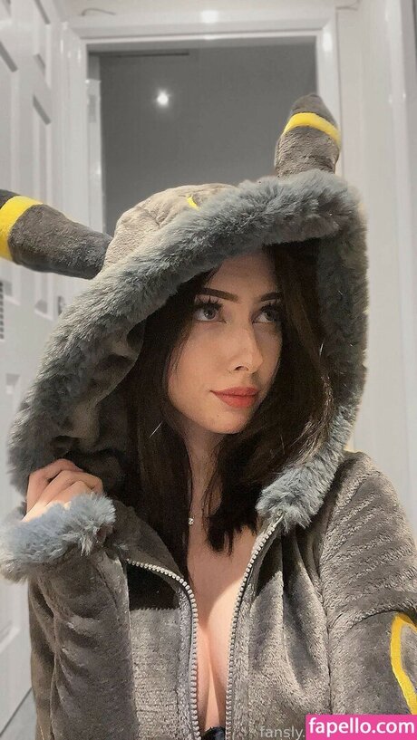 Selebunni star nude gallery