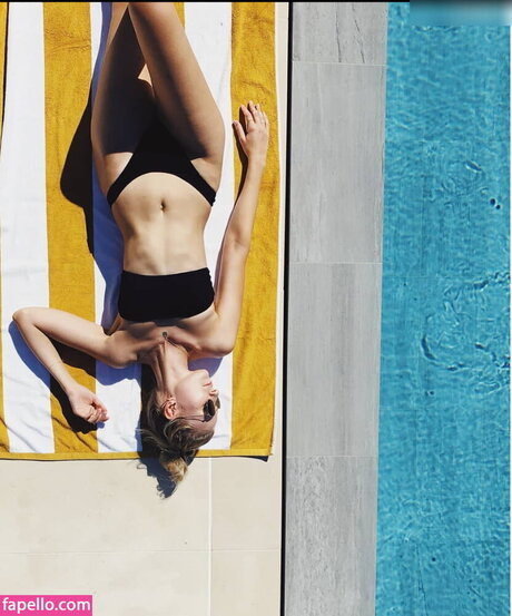 Carolin Niemczyk model nudes pics