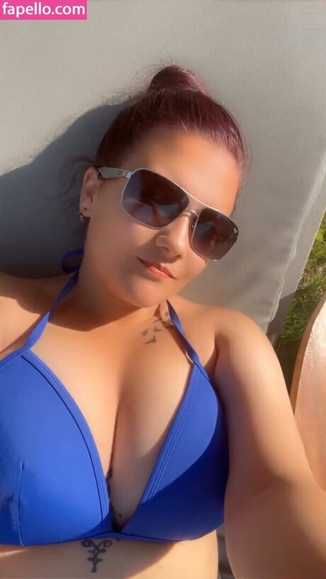 Chelzbcfcburke erotic model images