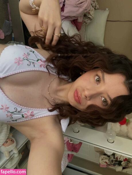 bbyflxr adult star images