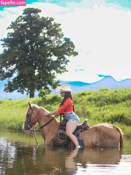 Lina Maria Romero top star picture