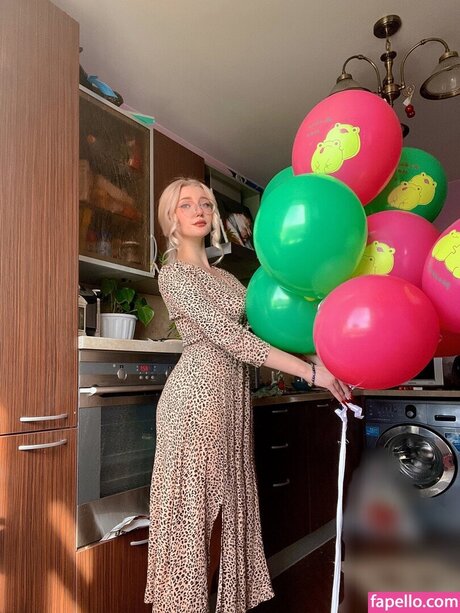 Elena Kyalviyainen star beautiful gallery