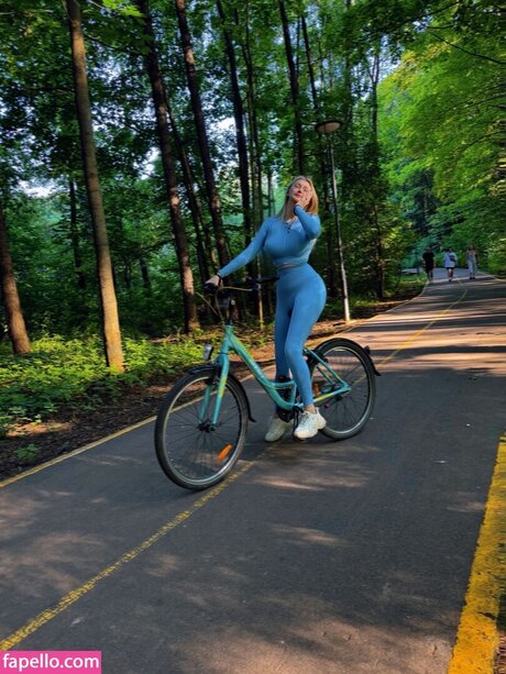 whore wife onlyfans sexy photo