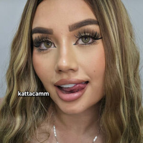 Kattacamm pornstar nudes image
