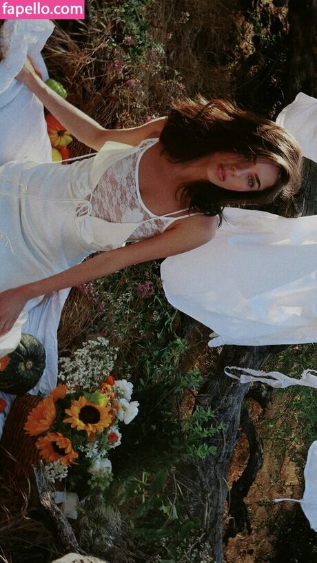 Valerie smth hot actress photos