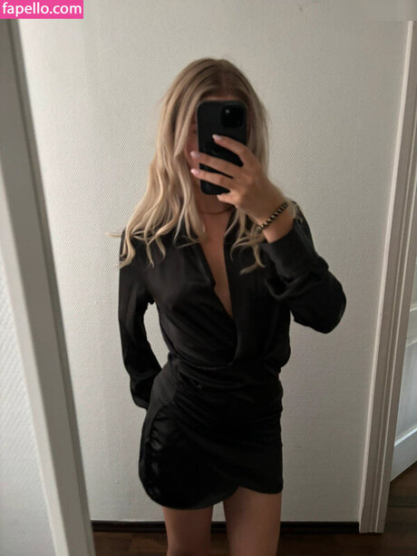 model onlyfans nudes image