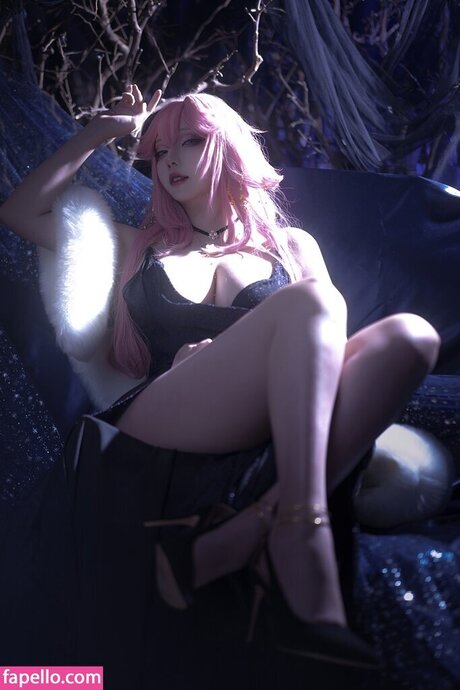 Takoma Yuyi beautiful actress picture