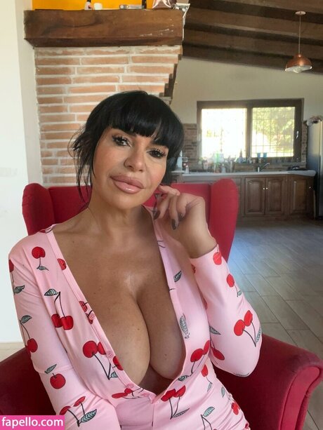 Naima La Donna Puma star pornographic images