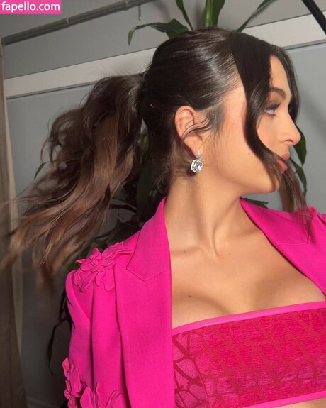 Josie Totah pornstar hd picture