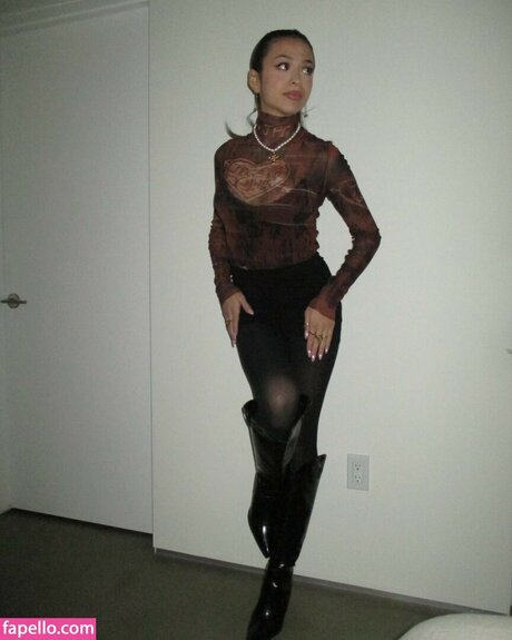 Josie Totah pornstar erotic photos