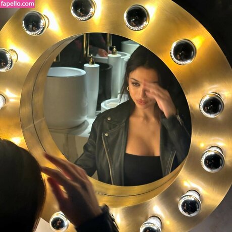 Josie Totah star photos