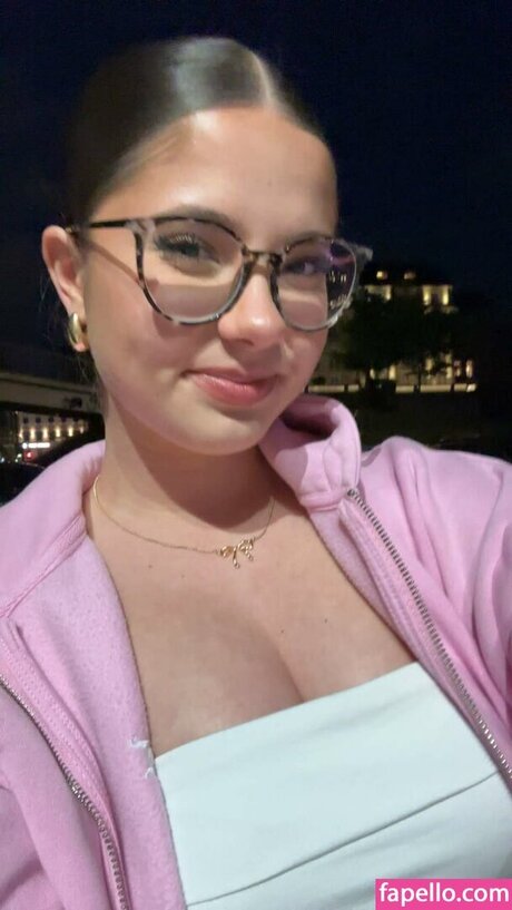 Lilousecret naked actress gallery