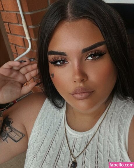 Badsaisax sex model pics