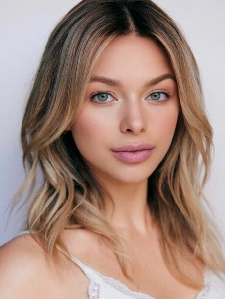 Bella Chadwick pornstar sex img