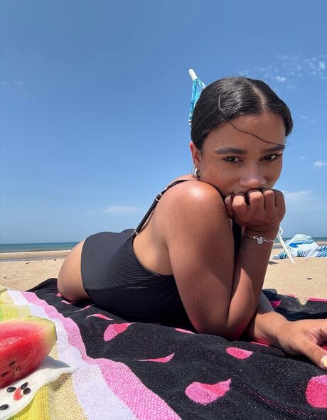 imnotsidnee erotic star image