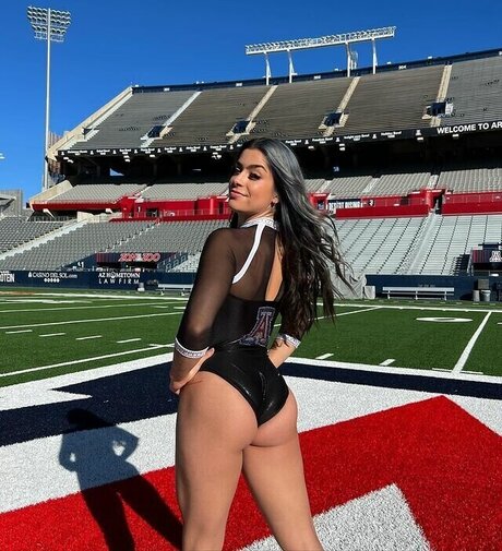 Sirena Linton art model images