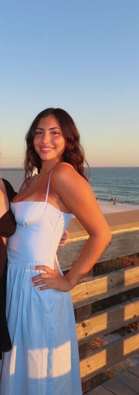 Evan Bailey beautiful actress image