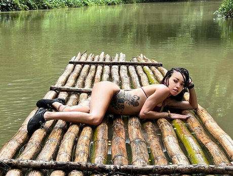 NRGneverlost model porn gallery