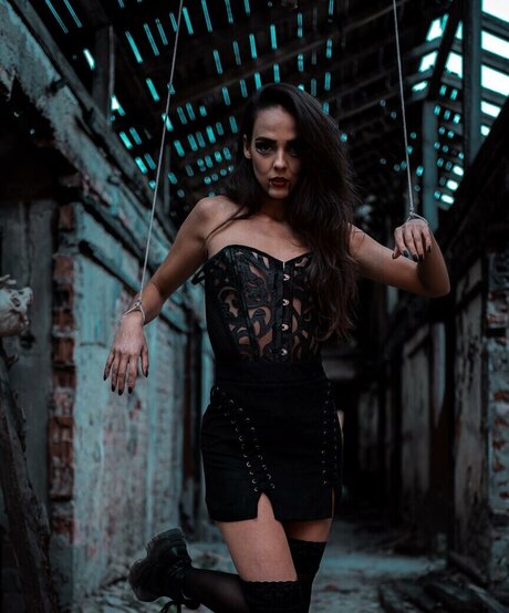 Viki Outofspace model porn archive