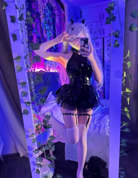 Lucille evans beautiful model image