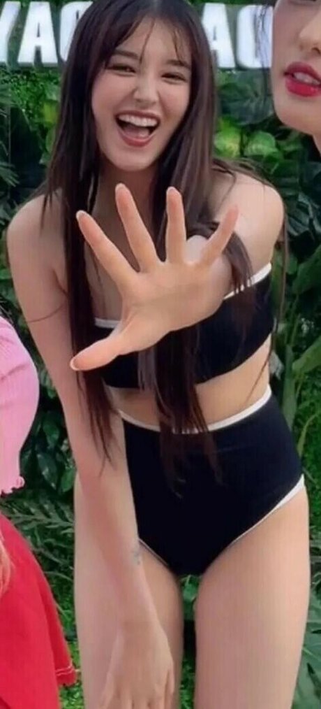 Nancy Momoland nudes model gallery