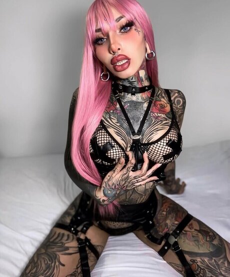 Divinajuventu pornstar pretty archive