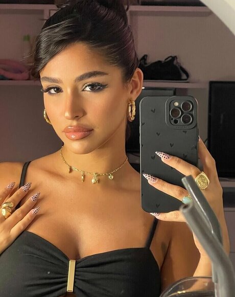 Roni Danino xxx star photo