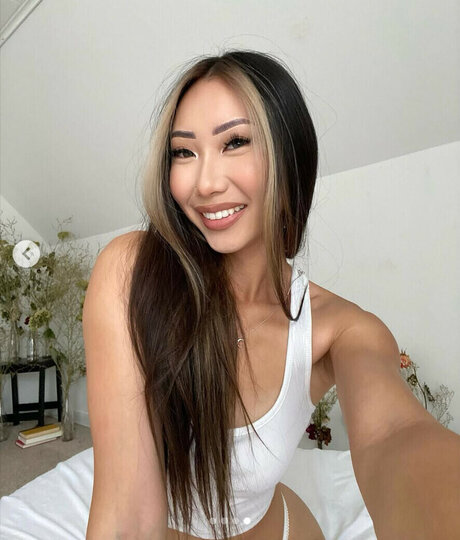 Ena Lor Hmong perfect pornstar pictures