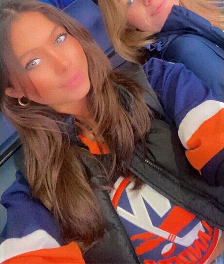 big tits mom onlyfans hot sex picture