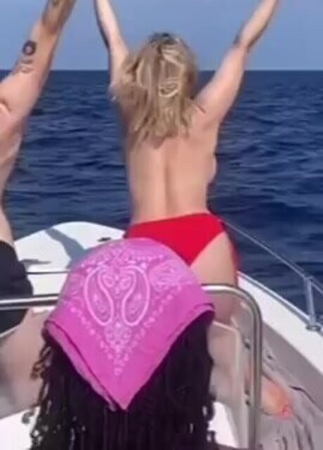 pussy feet onlyfans porn image