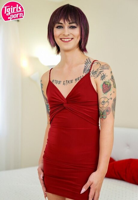 Aubrie Scarlett erotic model image