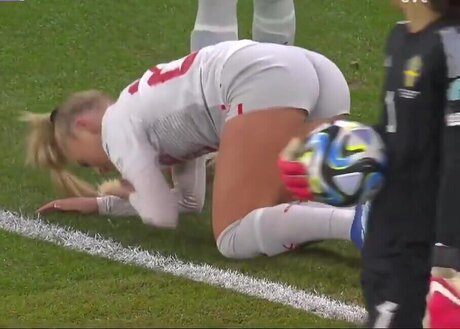 Alisha Lehmann model top images