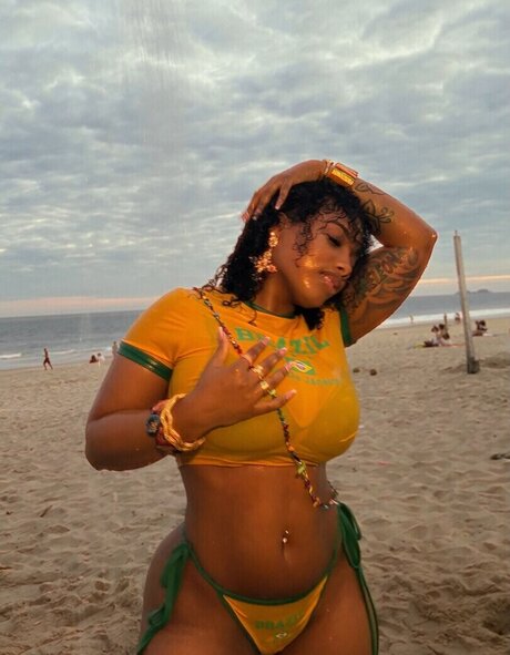 kortynie porn actress pic