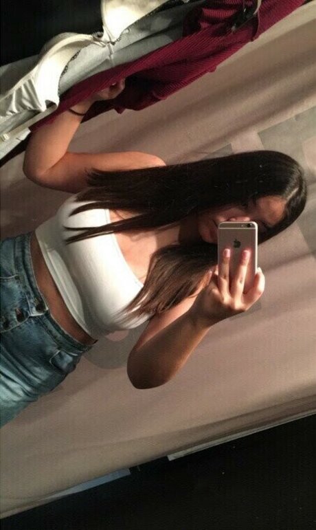 Zeneia s ASMR art actress photo