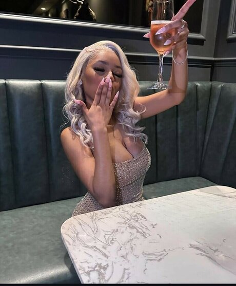 skinny blonde milf onlyfans porno pic