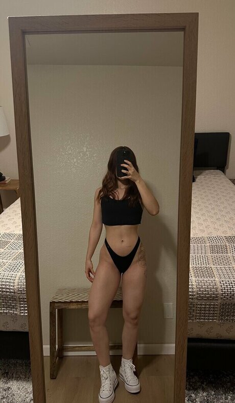 Nelly Becmac model erotic img