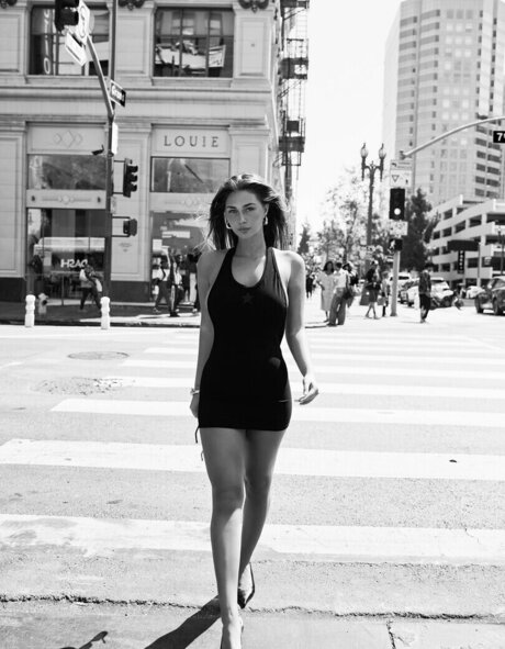 Taylor Morland art actress gallery