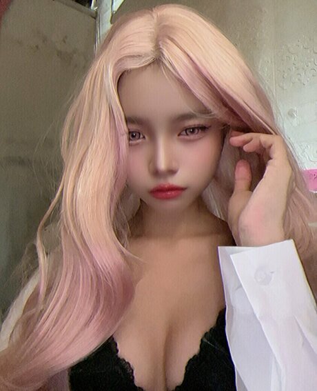 Shayri May Tagyamon model nudes archive