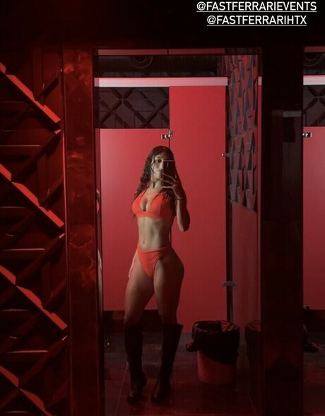 vvaleriatellez adult actress image