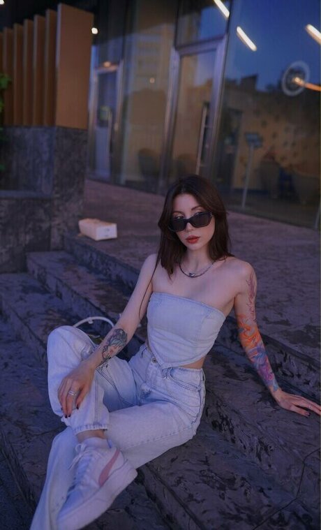 leonesan star nudes images