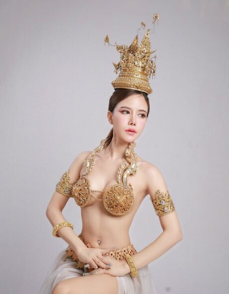 Cream Chabodee best star pictures