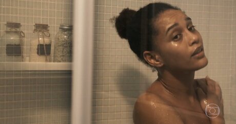 Tais Araujo model nude photo