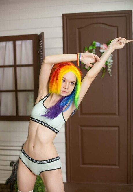 Pen Karui sex model pic