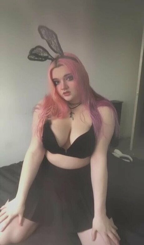 Ivy Riina nice model photo