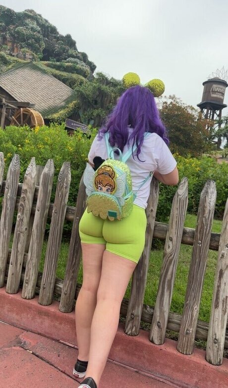 Mary Liven hot actress photos