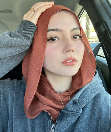 Sidsityttv naked pornstar pic