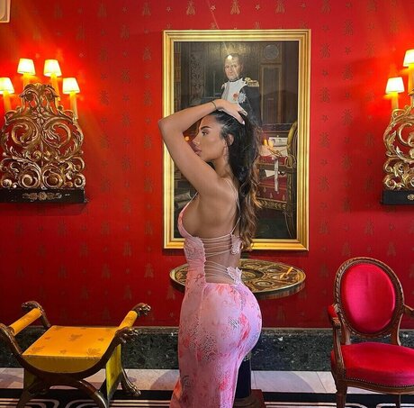 Ziyartist hot actress images