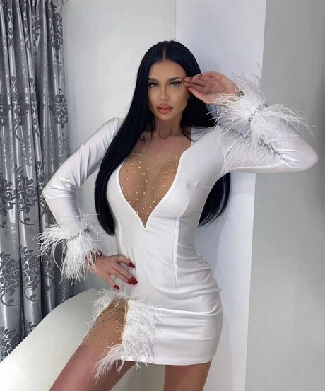 Adina Tatiana model hot image