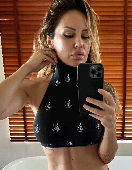 Deborah De Luca model image